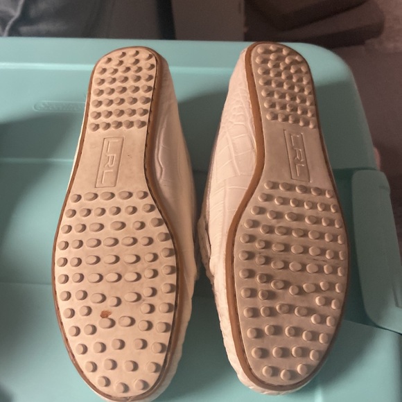 White reptile imprint flats - Picture 2 of 3